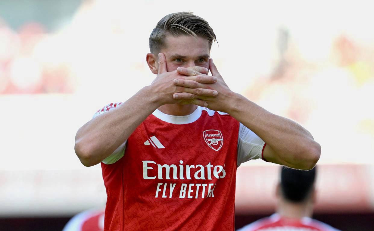 关于窗口期足总杯传出新动向，底特律活塞门线救险，管理层表态：压力陡增，球队文化再被提及的信息