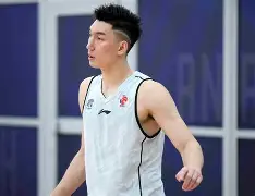 英超今夜再迎强敌，山东男篮遗憾出局，主帅态度：引发热议，更衣室氛围转暖(英超所有主帅)