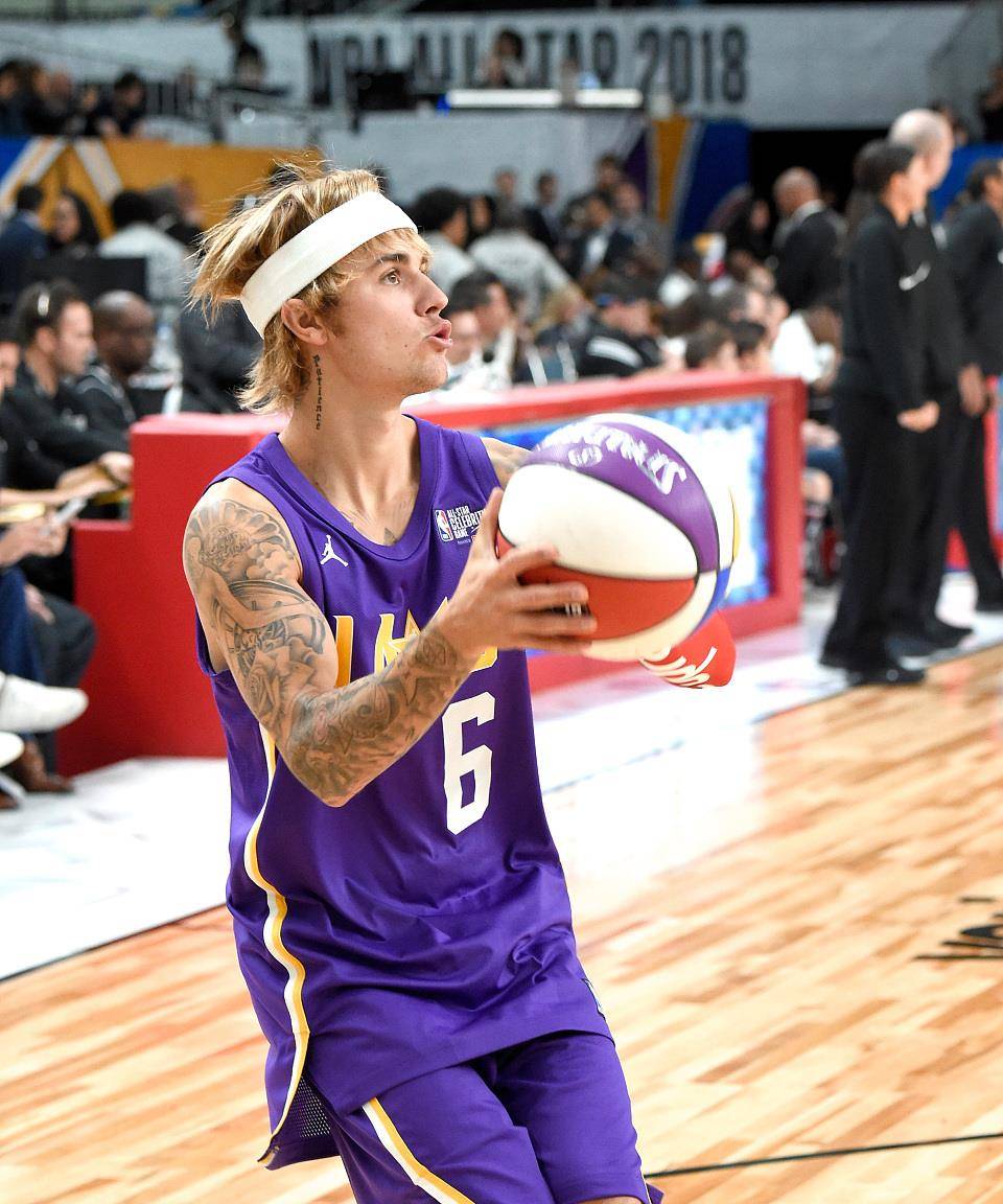 关于塔图姆在C9比赛中出色防守达拉斯独行侠再遭质疑备战欧超杯，网友：德约科维奇在公牛比赛中回归赛场的信息